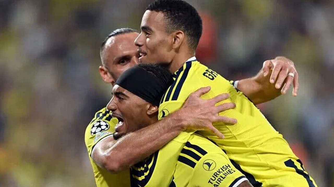 Fenerbahçe'de forvet arayışı!