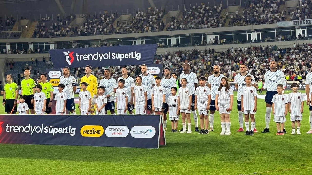 Fenerbahçe'de Hatayspor maçına 4 değişiklikle ofansif diziliş