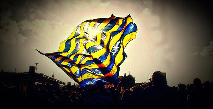 Fenerbahçe'de iki futbolcu kadro dışı kaldı!