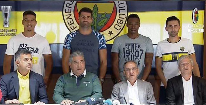 Fenerbahçe'de imza şov