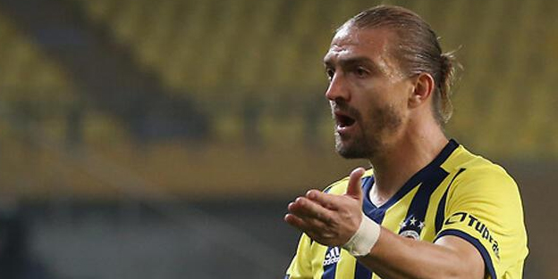 Fenerbahçe'de kadro dışı kalan Caner Erkin için bomba karar