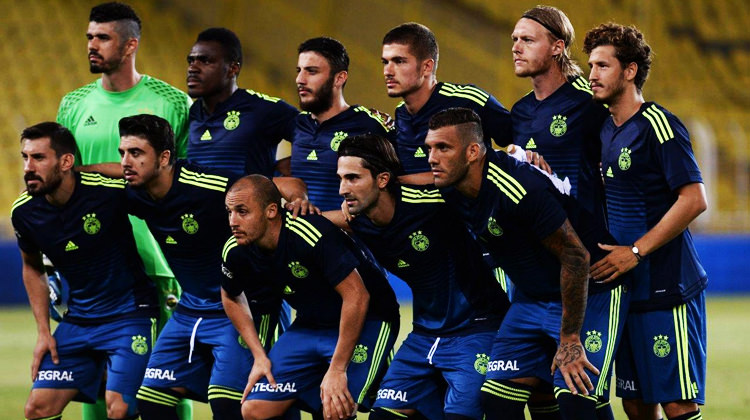 Fenerbahçe'de kadroya giremiyor milli takıma çağrıldı