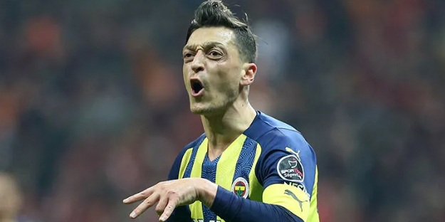 Fenerbahçe'de Mesut Özil krizi