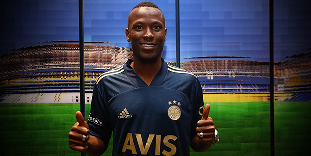 Fenerbahçe'de mutlu son! Golcü futbolcuyla imzalar atıldı