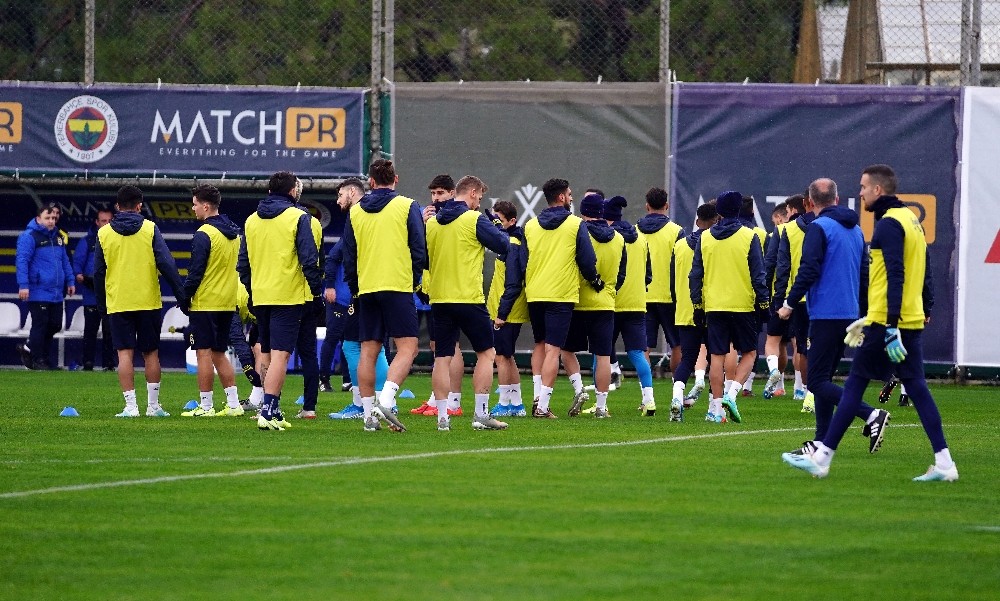Fenerbahçe’de neşeli antrenman 