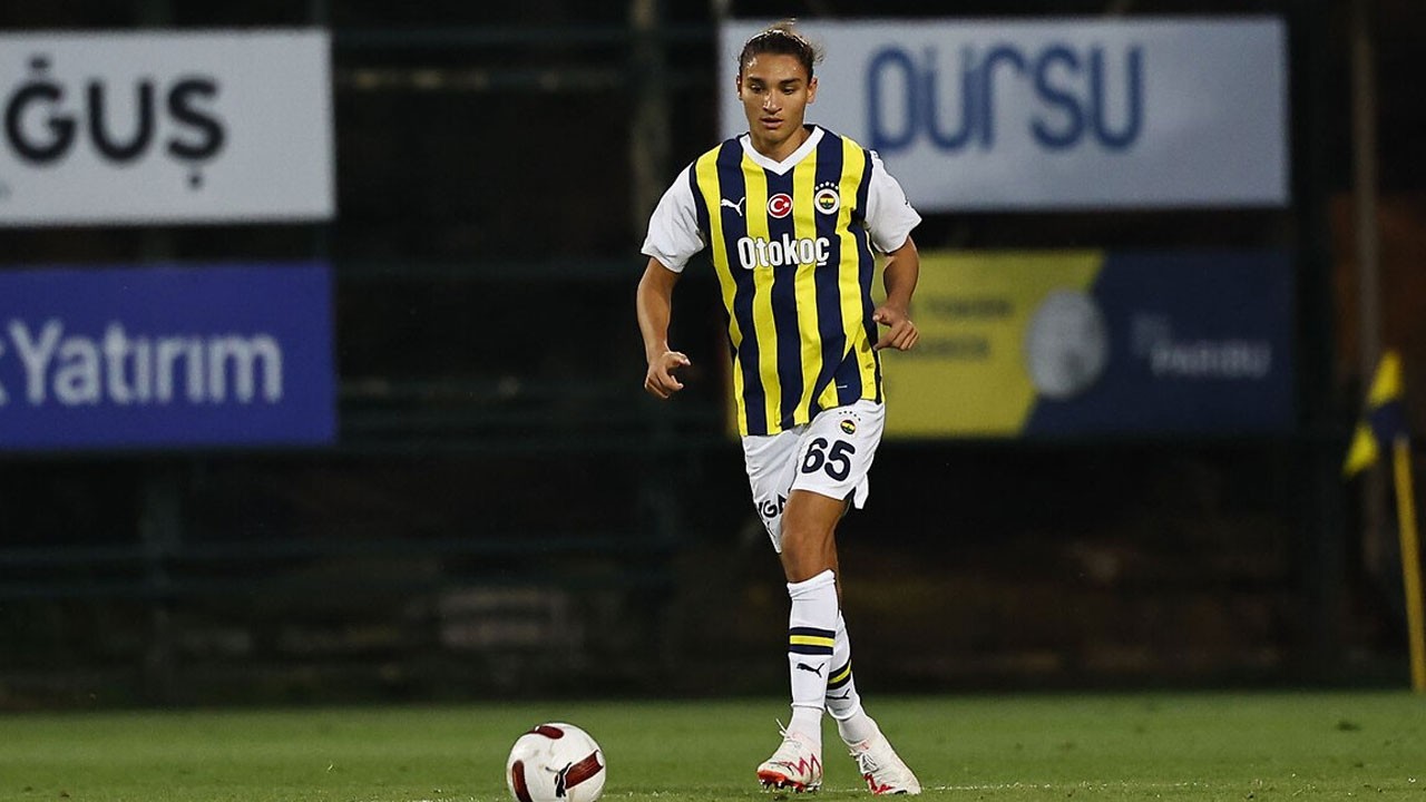 Fenerbahçe’de yaprak dökümü! Genç isimle yollar ayrıldı