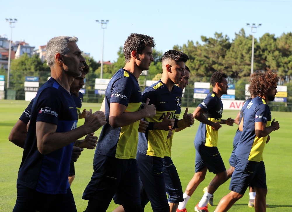 Fenerbahçe’de yeni sezon hazırlıkları sürüyor 