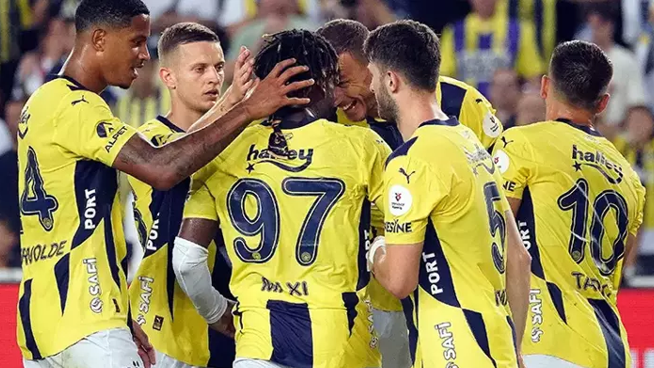 Fenerbahçe'den ayrılacak ilk ismi açıkladı
