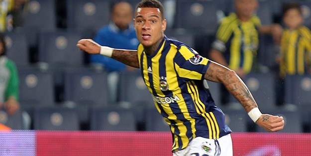 İşte Fenerbahçe'den ayrılan van der Wiel'in yeni takımı