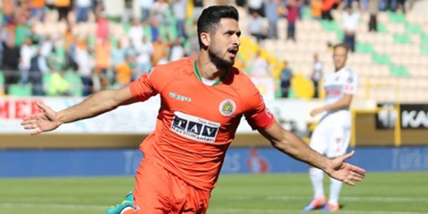 Fenerbahçe'den Emre Akbaba sürprizi!