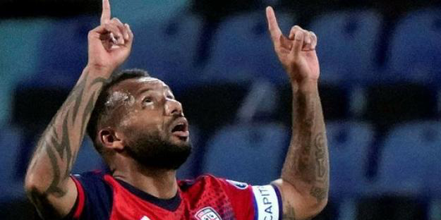 Fenerbahçe'den Galatasaray'a tarihi çalım!