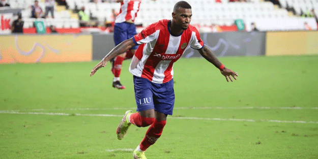 Fenerbahçe'den Haji Wright bombası! 3 oyuncu gözden çıkarıldı