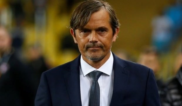 Fenerbahçe'den kovulan Philip Cocu en iyiler listesinde