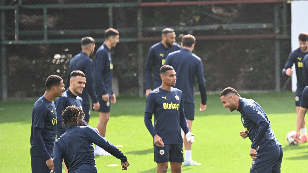 Fenerbahçe’den ortalığı ateş hattına çevirecek açıklaması: Rakiplerine bu yüzden belalarını verdi işte…