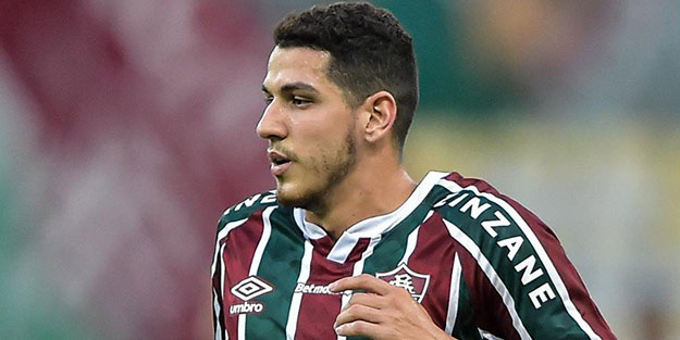 Fenerbahçe'den stoper hamlesi