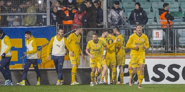 Fenerbahçe'den sürpriz transfer hamlesi! İsmail Kartal yönetime listeyi iletti bile… Karar desteklenecek!