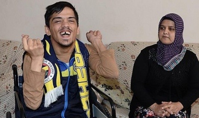 Fenerbahçe'den Uşaklı Emre'ye derbi teklifi