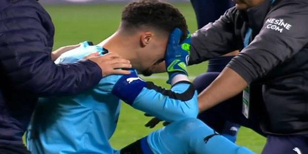 Fenerbahçeli Altay gözyaşları içinde sahadan ayrıldı