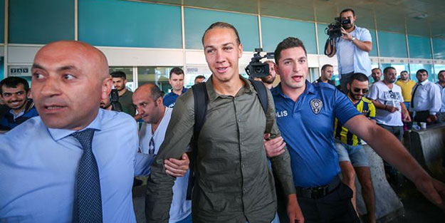 Fenerbahçeli Frey için bomba iddia! 'Erzurumspor 600 bin Euro'ya almamış'