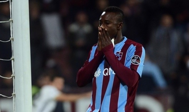 Fenerbahçeli futbolcular Dame Ndoye'a moral verdi