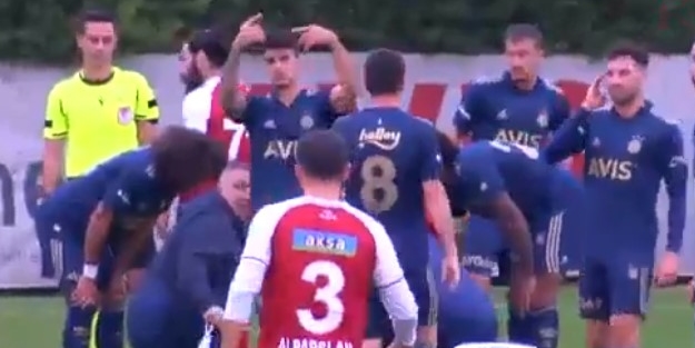 Fenerbahçeli futbolcunun elmacık kemiği kırıldı!