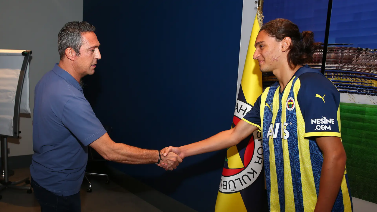 Fenerbahçeli genç futbolcu veda etti!