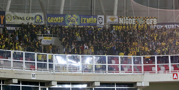 Fenerbahçeli taraftarlar adeta hücum etti! Yarım saat içerisinde hepsi tükendi