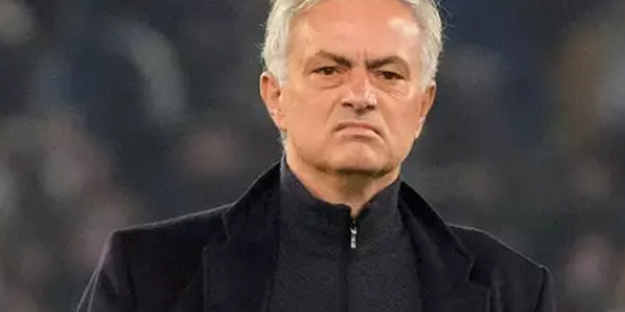 Fenerbahçeli taraftarlar Jose Mourinho paylaşımlarına tepki gösteriyor! İşte bu kadar! Herkes kahroldu, Yazıklar olsun dedirttiler…