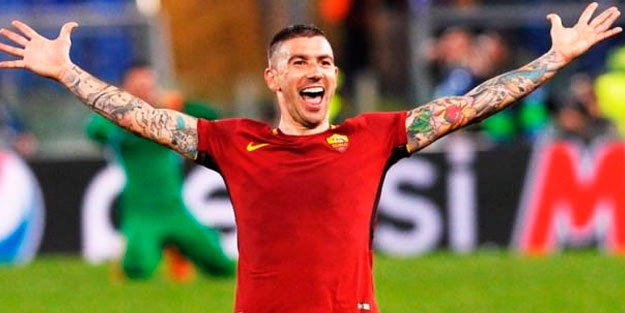 Fenerbahçeli taraftarları heyecanlandıran Kolarov paylaşımı