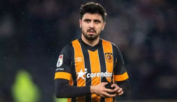 Fenerbahçeliler çılgına döndü! İşte Ozan Tufan'ın kaldırdığı paylaşım