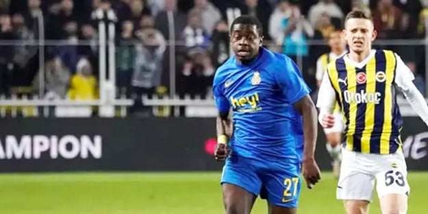 Fenerbahçeliler o futbolcunun şokunu yaşıyor! Tüm Türkiye’ye az önce duyuruldu! Kamuoyu ile paylaşılacak bu karar…