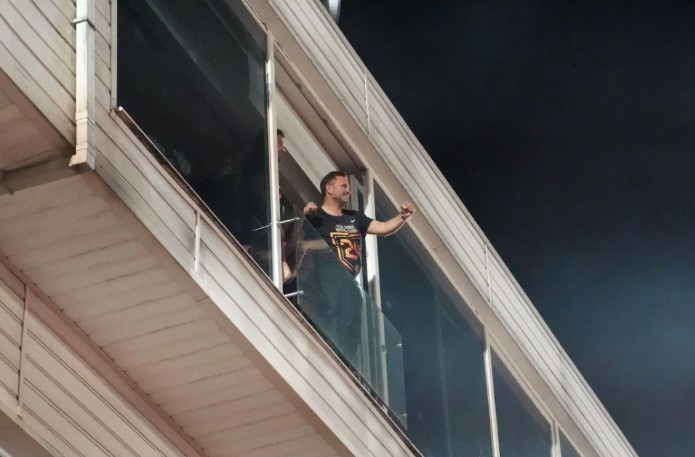 Fenerbahçelileri kızdıracak hareket! Okan Buruk'tan küfürlü kutlama