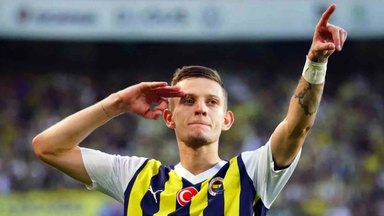 Fenerbahçe’nin 4000’inci golünü kaydetti! Szymanski'den kötü haber!