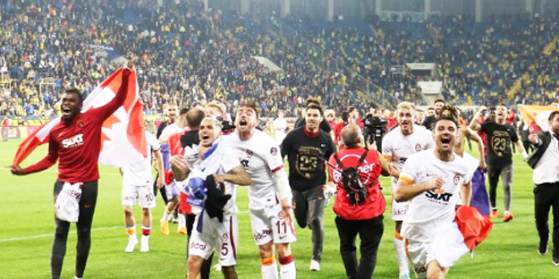 Fenerbahçe'nin eski yıldızı Galatasaray'a! Milyonları ilgilendiriyor...