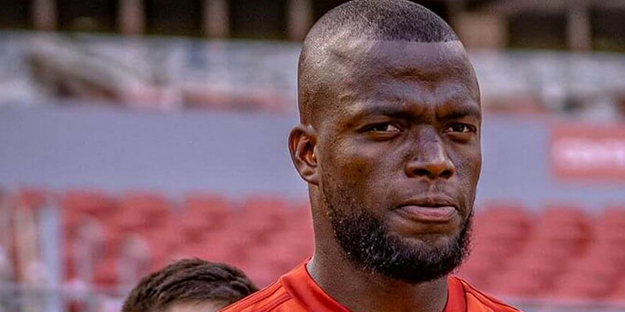 Fenerbahçe'nin eski yıldızı saldırıya uğradı! Yer yerinden oynadı! Büyük skandal gerçekleşti...