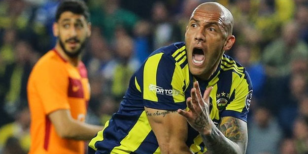 Fenerbahçe'nin eski yıldızı Türkiye'ye dönüyor