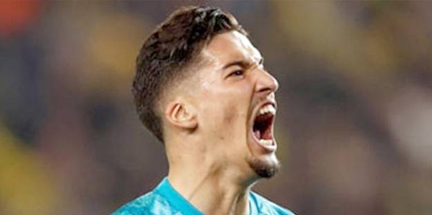 Fenerbahçe'nin kaptanı sezon sonu gidebilir!