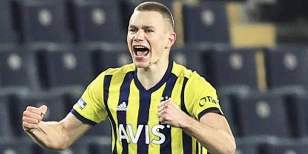 Fenerbahçe'nin Macar stoperi sezon sonu ayrılıyor!