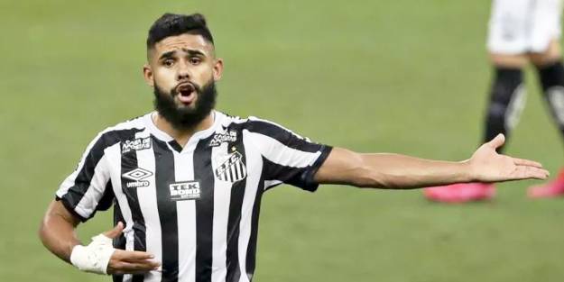 Fenerbahçe'nin sol bekine yeni aday