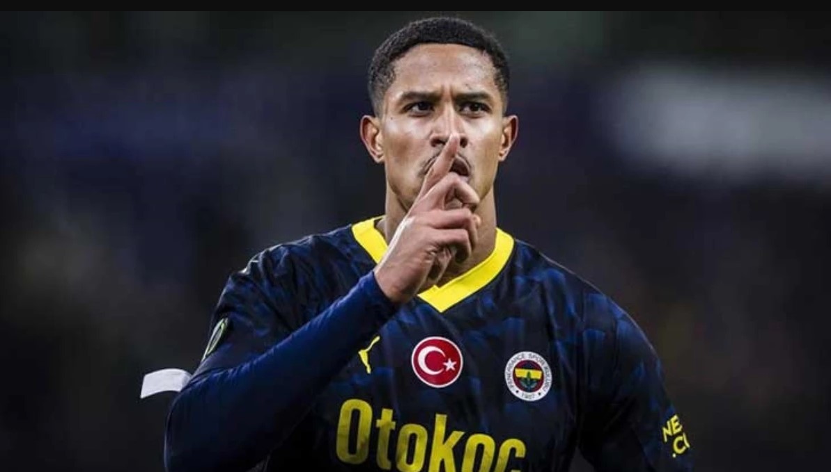 Fenerbahçe’nin yıldızı Oosterwolde’ye sürpriz talip! İngiliz devi nabız yokladı