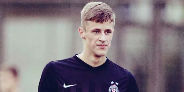 Fenerbahçe’ye 17’lik Sırp forvet geliyor!