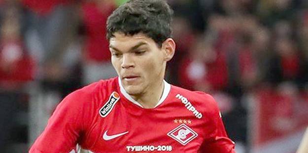 Fenerbahçe'ye Brezilyalı sol bek geliyor!