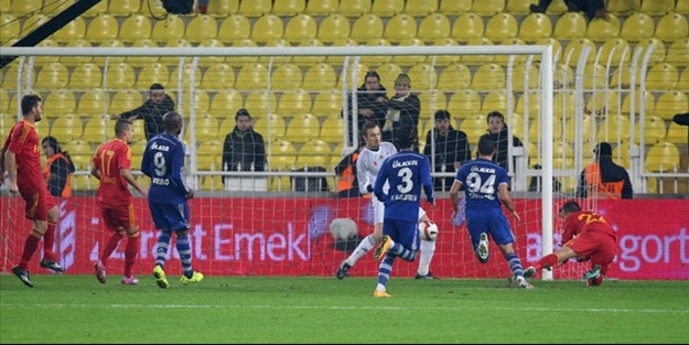 Fenerbahçe'ye büyük şok! 2-1