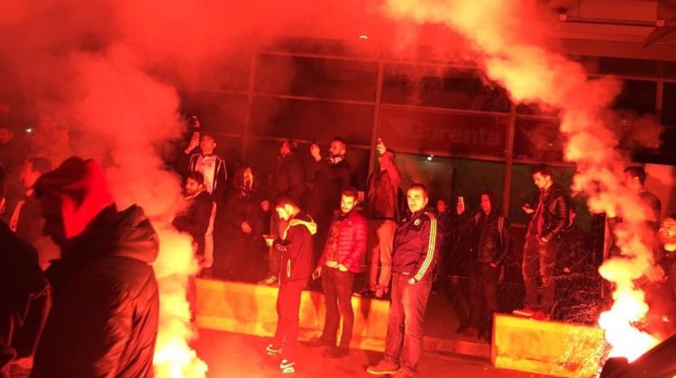 Fenerbahçe'ye büyük şok! Gece yarısı...