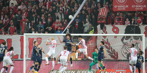 Fenerbahçe'ye derbi morali!