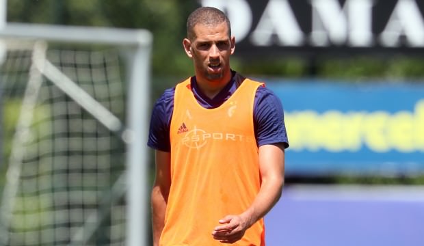 Fenerbahçe'ye İslam Slimani müjdesi