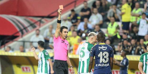 Fenerbahçe'ye Konyaspor'dan kırmızı kart!
