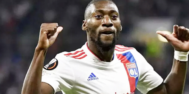 Fenerbahçe'ye transfer şoku! Aynı maaşa onu resmen aldılar! Suudi Arabistan'a gitti