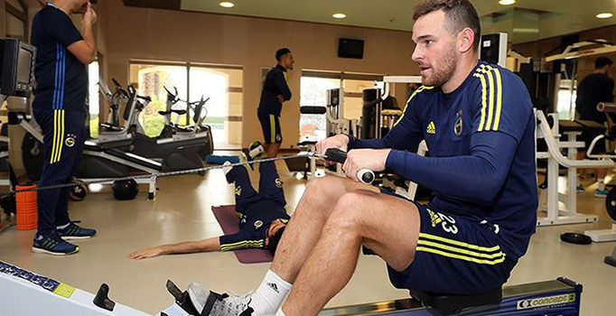 Fenerbahçe'ye Vincent Janssen'den kötü haber