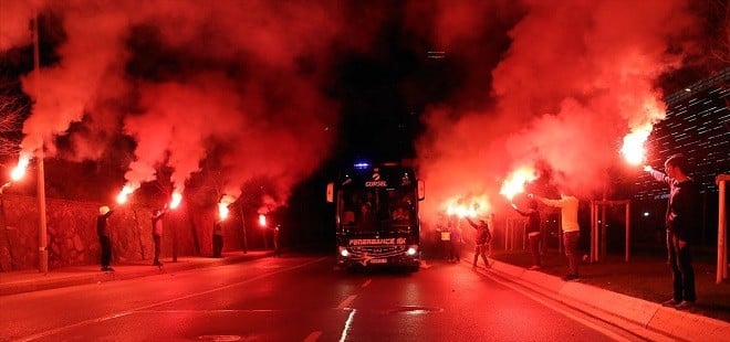 Fenerbahçe'ye zorlu maç öncesi taraftar desteği